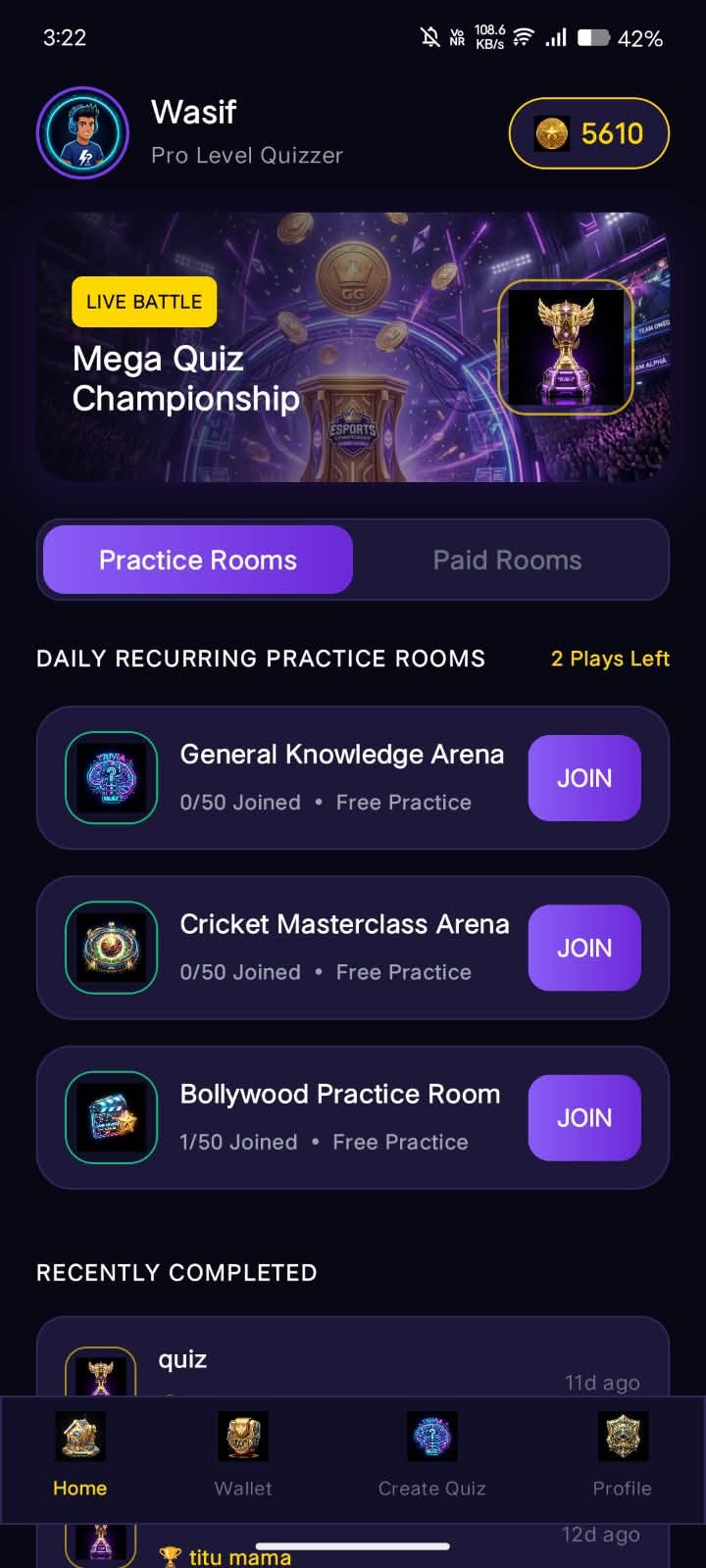 Khelo Mitra home screen showing live quiz rooms
